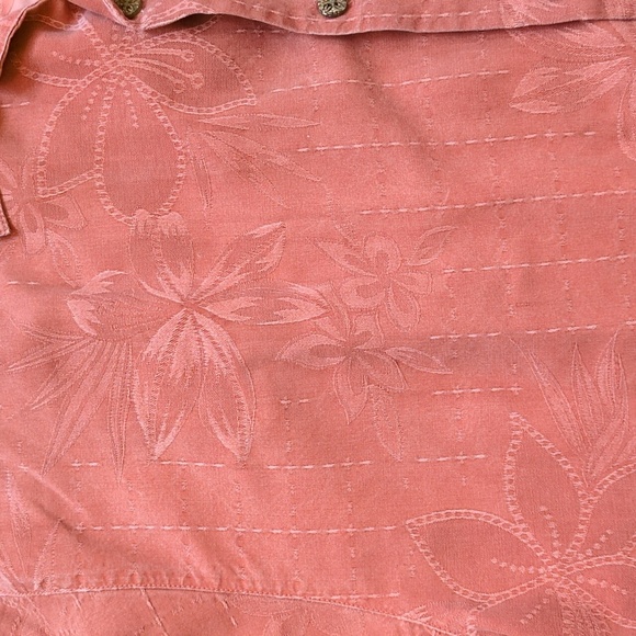 Tommy Bahama 100% Silk Hawaiian Short Sleeve Shirt - Salmon Tropical Floral - L - Picture 3 of 10